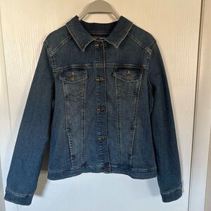 Wrangler Authentic Stretch Denim Jean Jacket for Women, Blue Wash, Size Large
